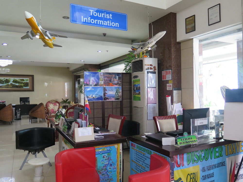 โรงแรม เอสเซนเซีย Dumaguete City ภายนอก รูปภาพ