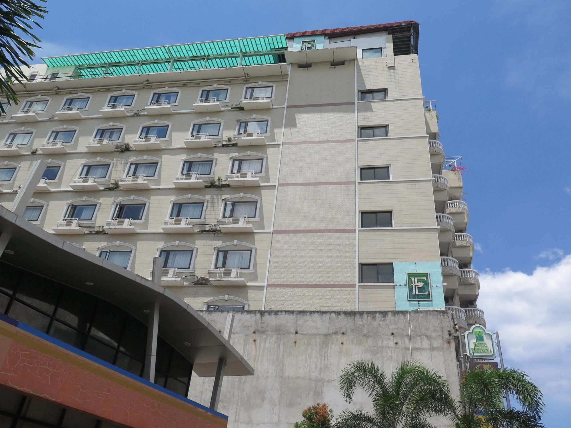 โรงแรม เอสเซนเซีย Dumaguete City ภายนอก รูปภาพ
