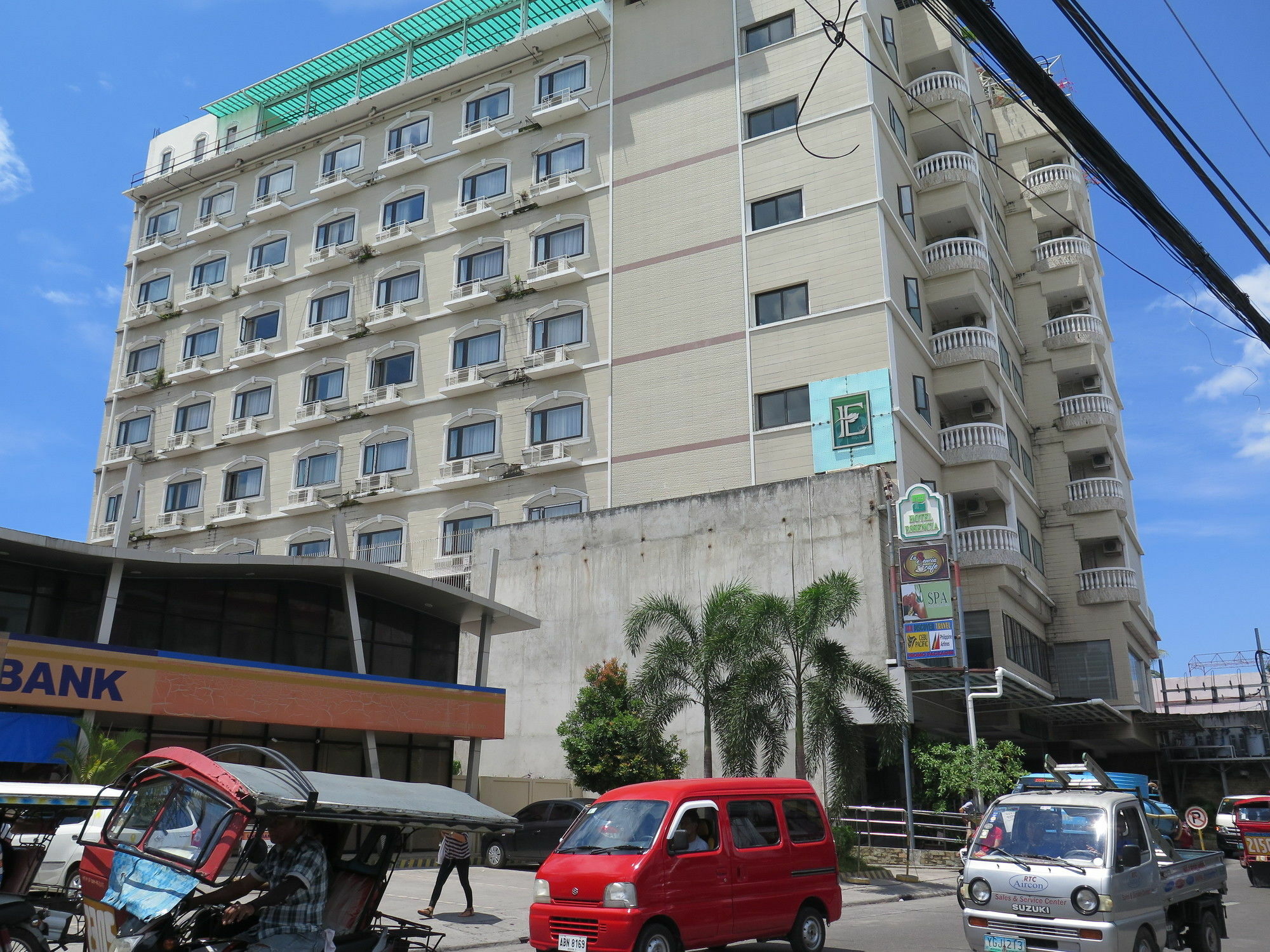 โรงแรม เอสเซนเซีย Dumaguete City ภายนอก รูปภาพ