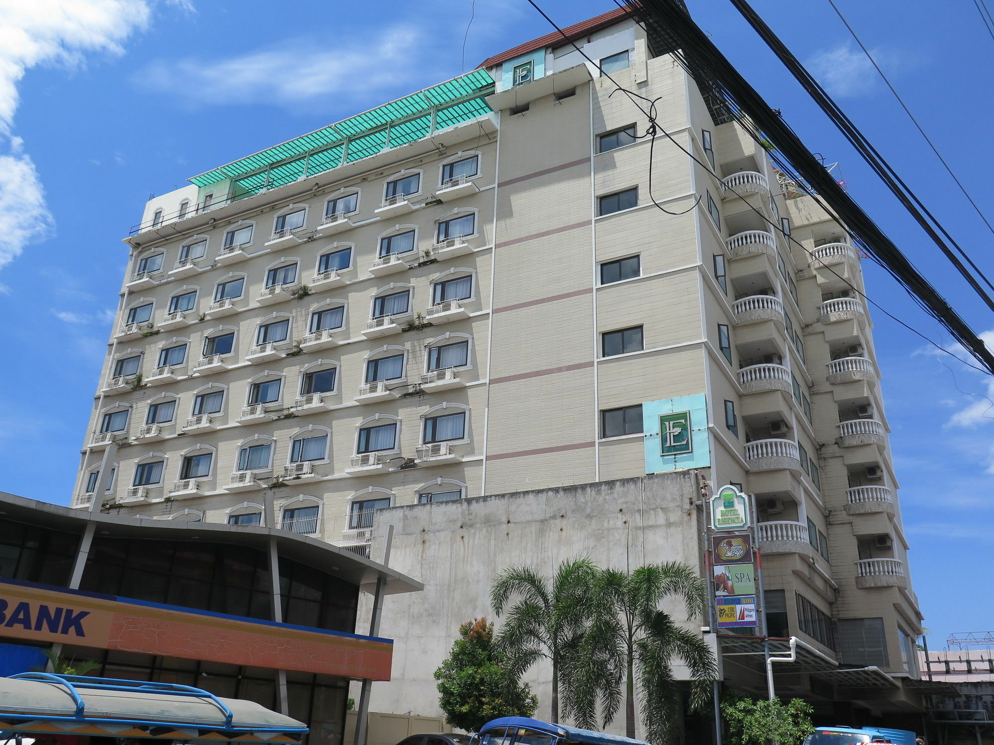 โรงแรม เอสเซนเซีย Dumaguete City ภายนอก รูปภาพ