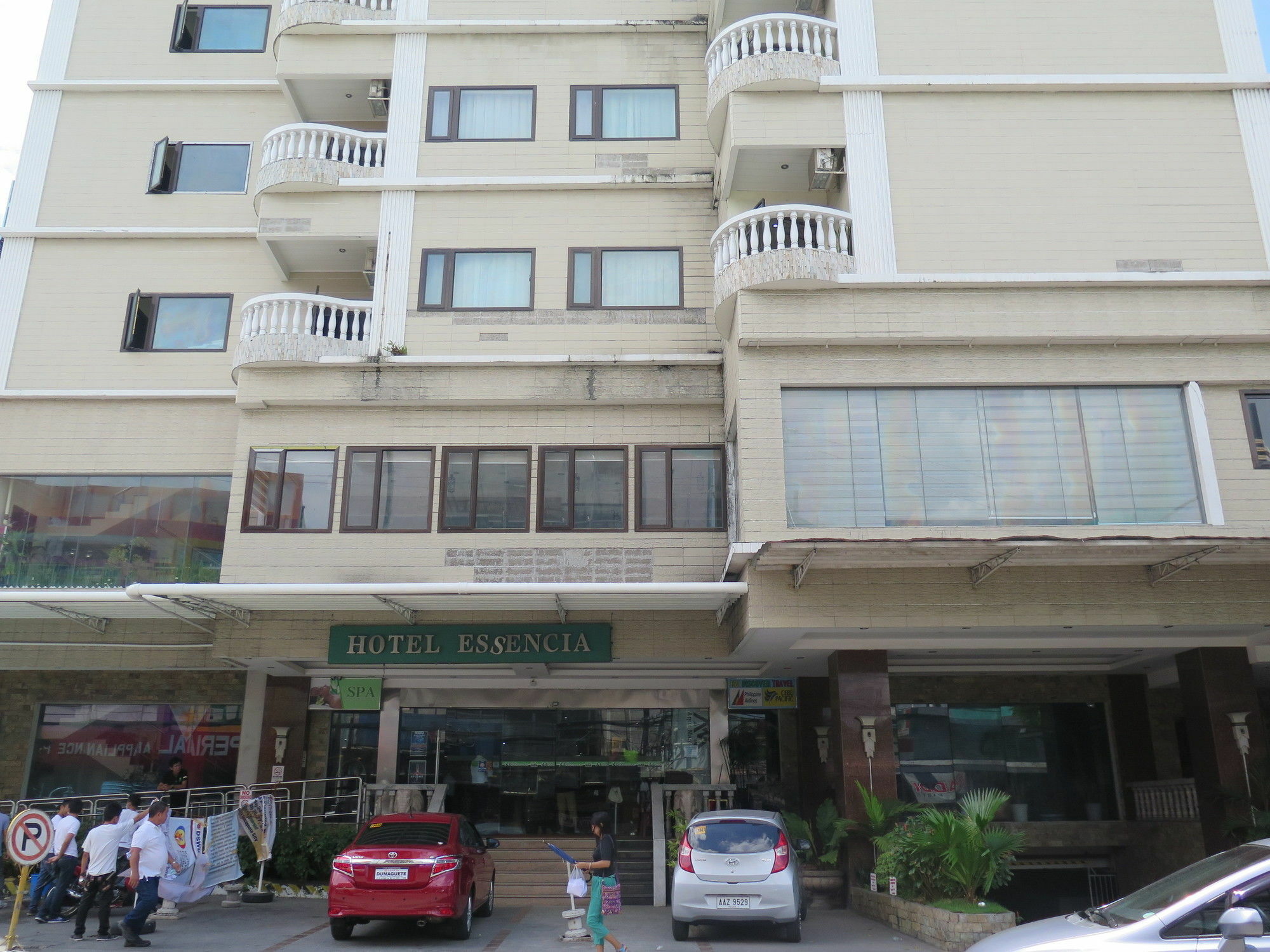 โรงแรม เอสเซนเซีย Dumaguete City ภายนอก รูปภาพ