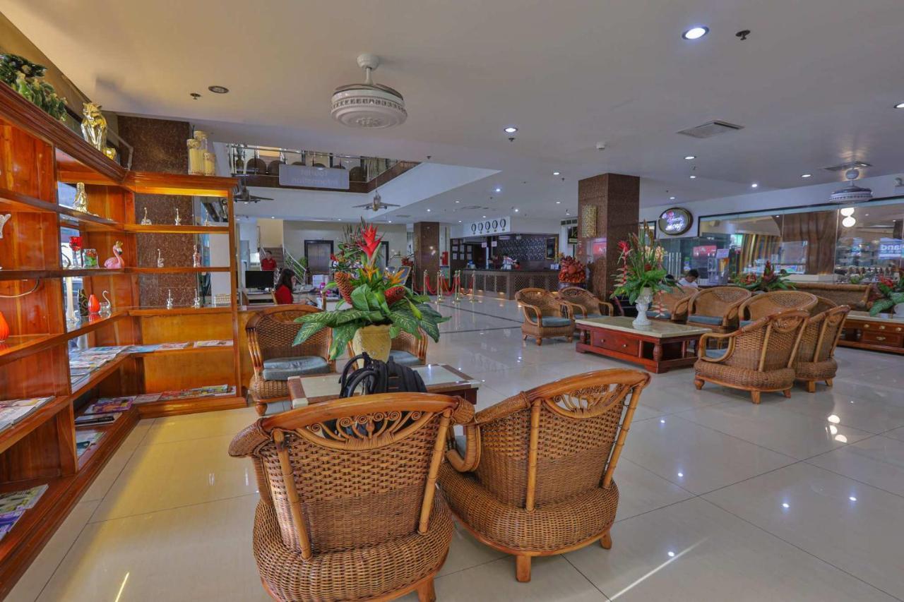 โรงแรม เอสเซนเซีย Dumaguete City ภายนอก รูปภาพ